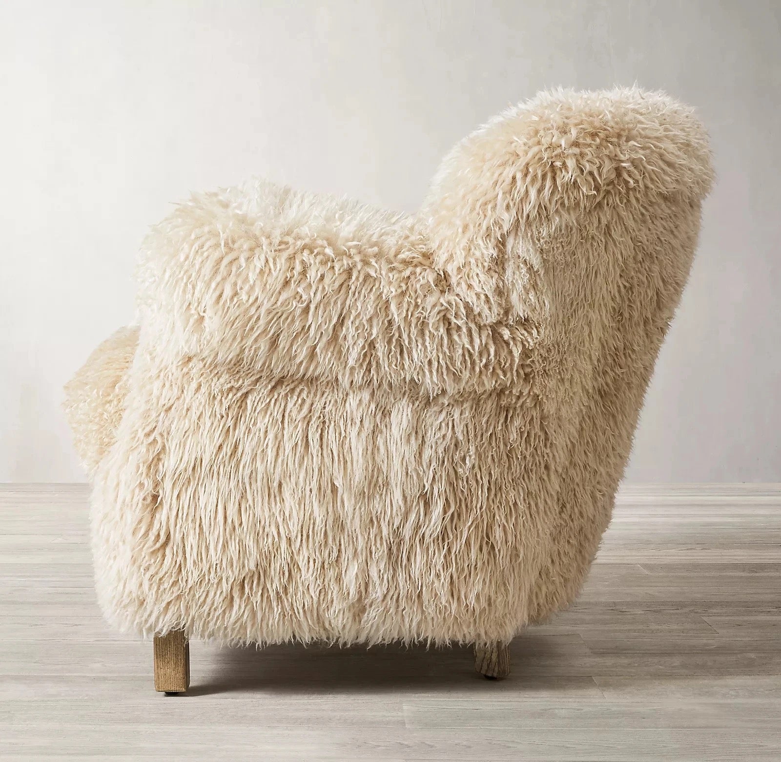 Oakwood Fluffy Single Sofa