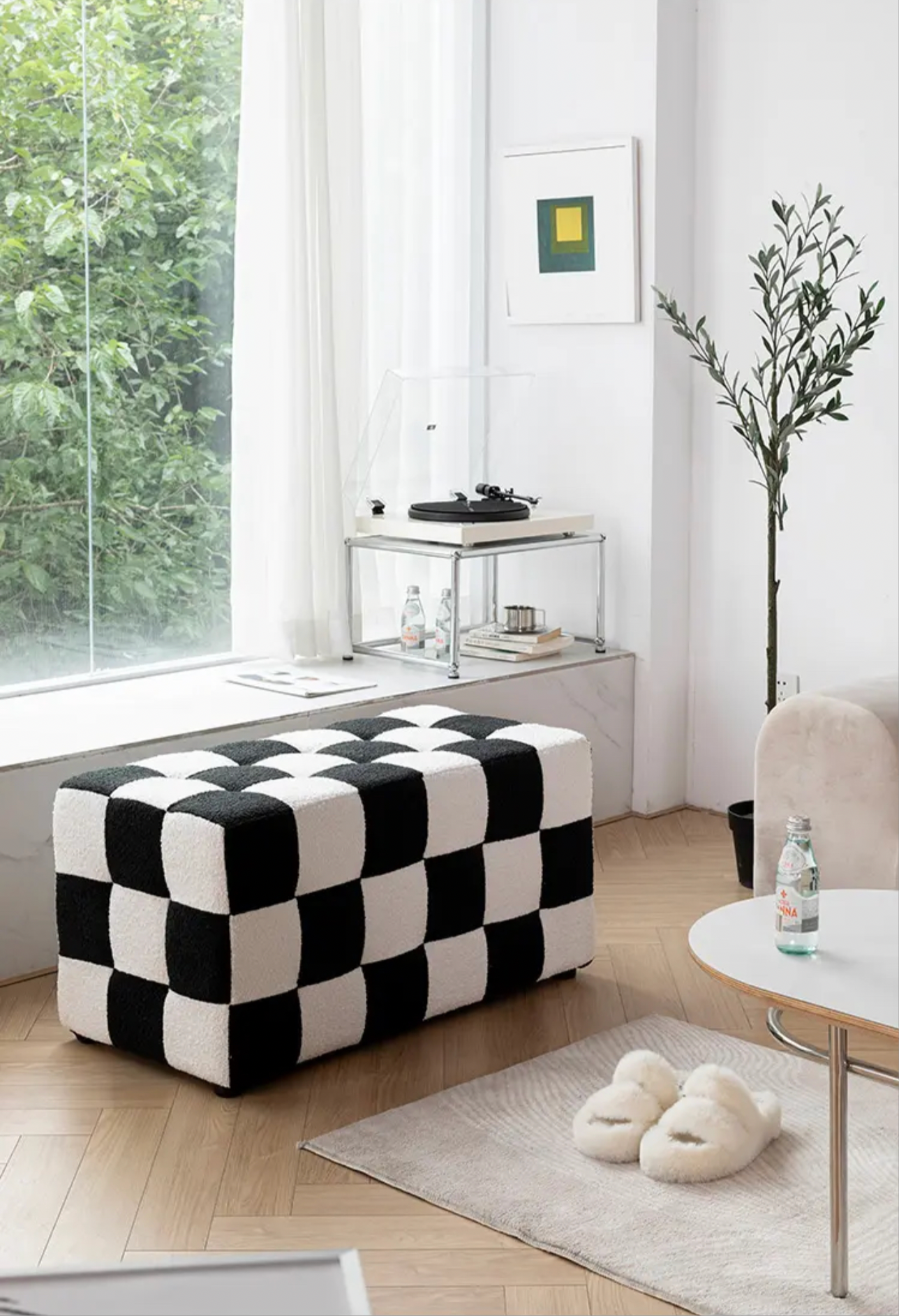 Checkered Entrance Stool