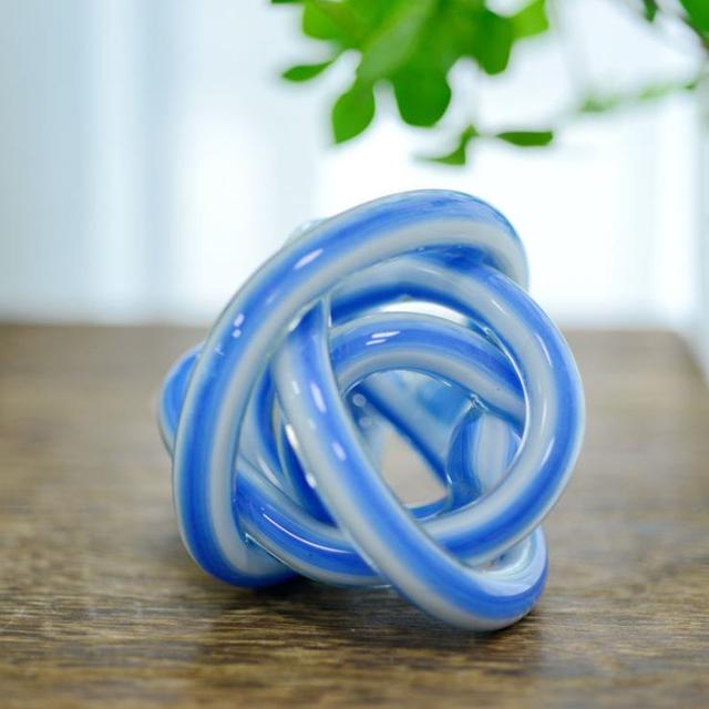 Abstract Rope Knot Glass