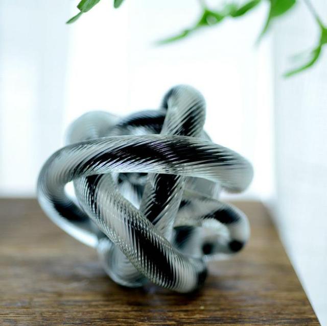 Abstract Rope Knot Glass